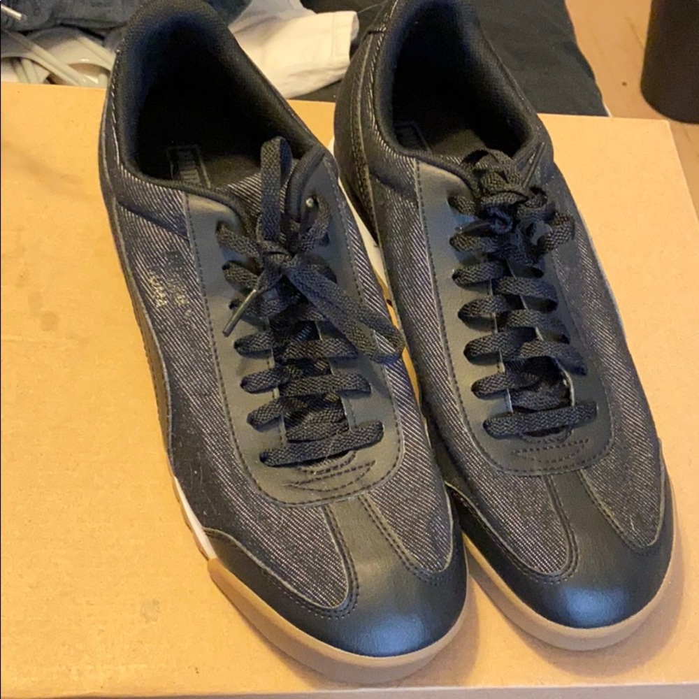 Puma sneakers